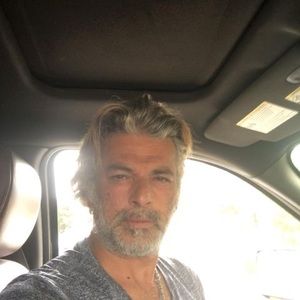 Meet your Posher, Akin